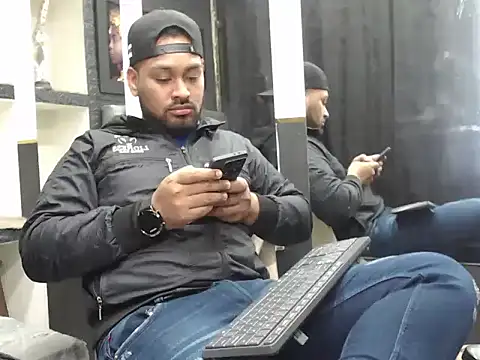 Liam hairy online show from December 2025 03:16:02 AM