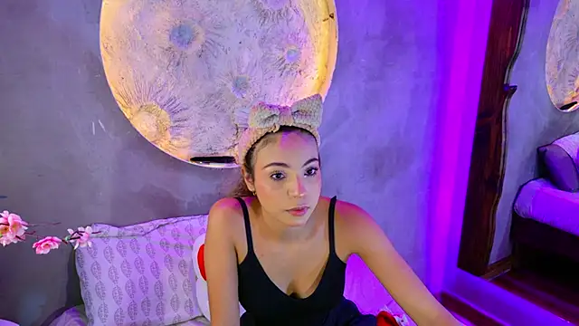 Snapshot of Kaaory chatting on June 2026 04:00:02 PM Kaaory online show from June 2026 04:00:02 PM