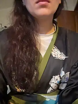 Snapshot of LoraVibes chatting on November 2025 12:15:02 PM LoraVibes online show from November 2025 12:15:02 PM