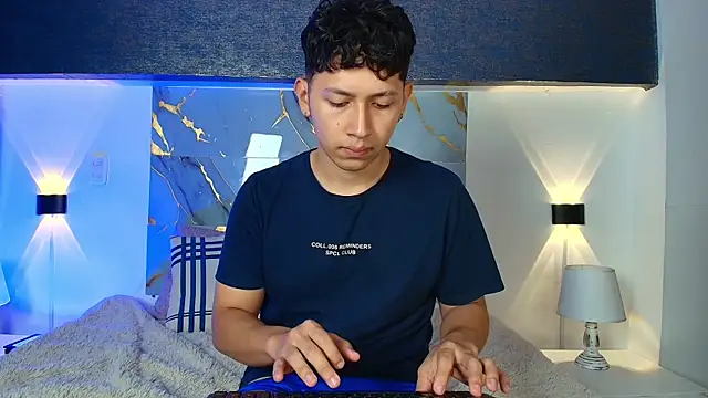 Snapshot of Abeel_Ordaz chatting on November 2025 07:37:02 PM Abeel Ordaz online show from November 2025 07:37:02 PM