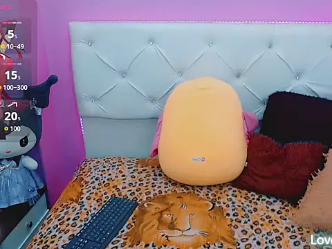 Snapshot of xwetdreamsx chatting on November 2025 11:29:01 PM xwetdreamsx online show from November 2025 11:29:01 PM