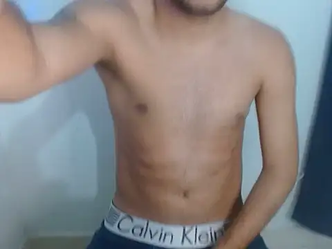 pinky 7 online show from December 2025 05:18:02 PM