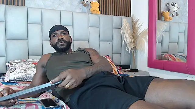 BlackEmperador online show from November 2025 03:30:01 AM