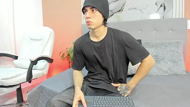 eren jeager online show from March 2026 01:11:01 AM