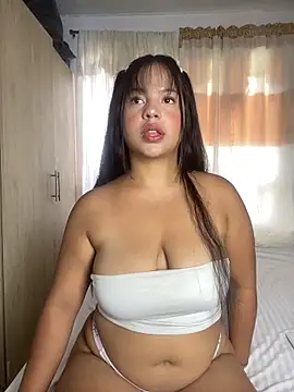 Snapshot of katthyasmitth chatting on February 2026 10:02:01 PM katthyasmitth online show from February 2026 10:02:01 PM