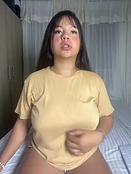 Snapshot of katthyasmitth chatting on March 2026 12:04:02 AM katthyasmitth online show from March 2026 12:04:02 AM