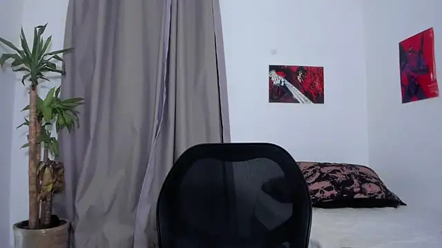 Catty Noir online show from April 2026 09:46:01 PM