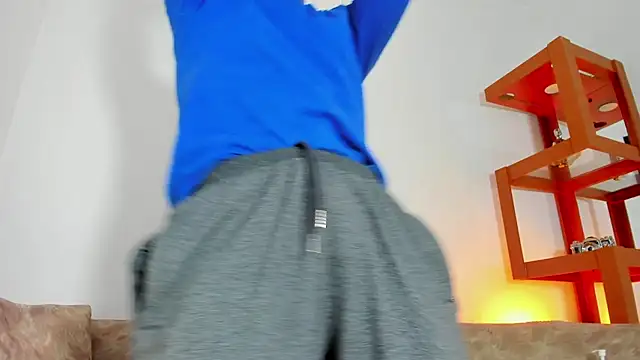 Snapshot of RexWildExplore chatting on December 2025 11:21:01 PM RexWildExplore online show from December 2025 11:21:01 PM