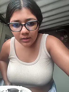 Snapshot of AlexisAndMartina3 chatting on December 2025 02:02:02 PM AlexisAndMartina3 online show from December 2025 02:02:02 PM