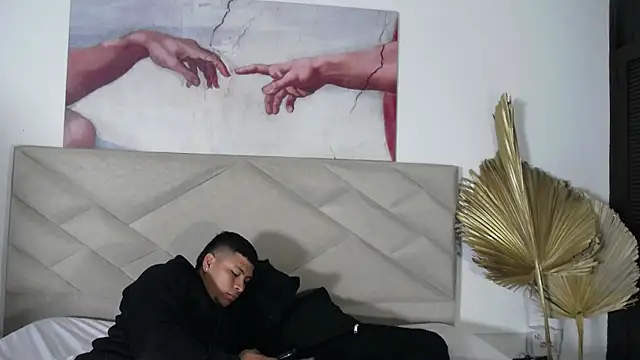 Snapshot of AlexisAndMartina3 chatting on January 2026 12:35:01 AM AlexisAndMartina3 online show from January 2026 12:35:01 AM