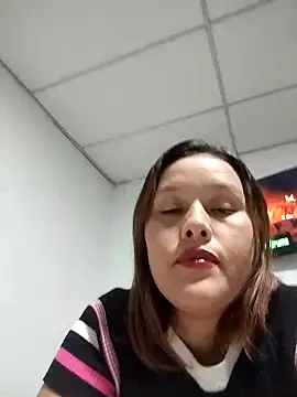 Snapshot of Paola-Lond chatting on November 2025 04:03:02 AM Paola-Lond online show from November 2025 04:03:02 AM