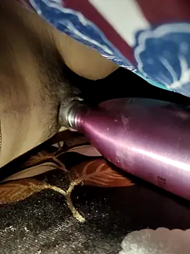 Snapshot of ronynott chatting on April 2026 08:10:02 PM ronynott online show from April 2026 08:10:02 PM