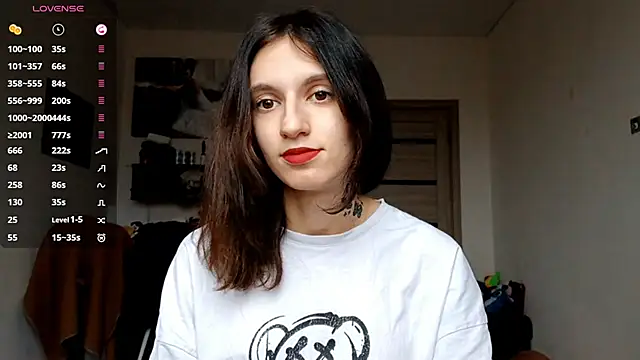 KennaElse online show from November 2025 07:19:01 AM