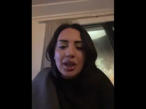     Eva     online show from November 2025 05:25:01 PM