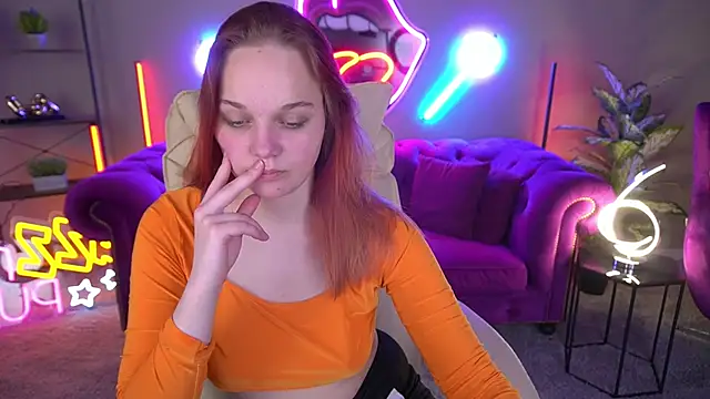 Snapshot of Sun_Shine_Lola chatting on November 2025 01:58:01 PM Sun Shine Lola online show from November 2025 01:58:01 PM