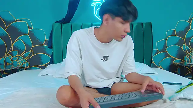 Liam Sinclair online show from February 2026 02:01:02 PM