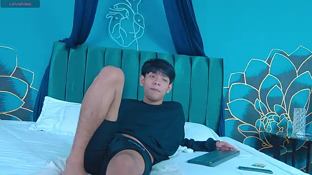 Liam Sinclair online show from February 2026 04:43:01 PM