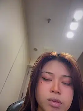 Snapshot of Toffee-00 chatting on June 2026 11:44:02 AM Toffee-00 online show from June 2026 11:44:02 AM