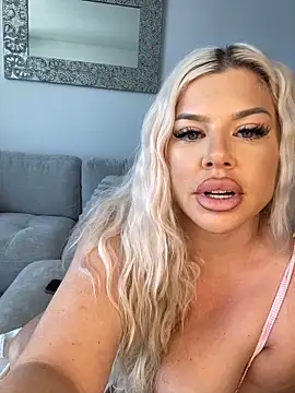 Snapshot of Ashleybarbiex chatting on April 2026 08:50:01 PM Ashleybarbiex online show from April 2026 08:50:01 PM