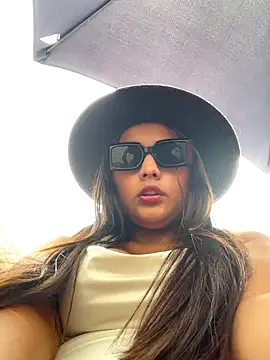 Snapshot of noa_harper chatting on November 2025 01:33:02 PM noa harper online show from November 2025 01:33:02 PM