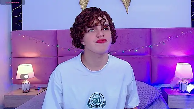 Skyee angel online show from February 2026 07:51:02 PM