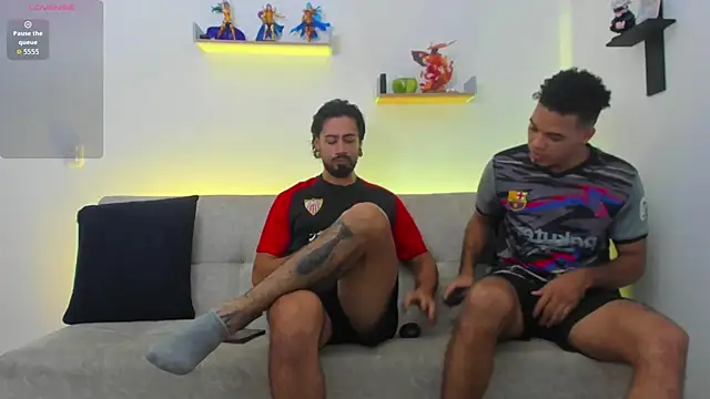 heteros curious online show from April 2026 12:48:02 AM