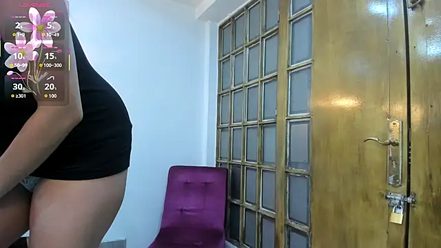 Mysterius Woman online show from December 2025 12:58:02 PM