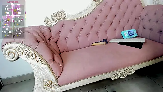 Mysterius Woman online show from December 2025 12:53:02 PM