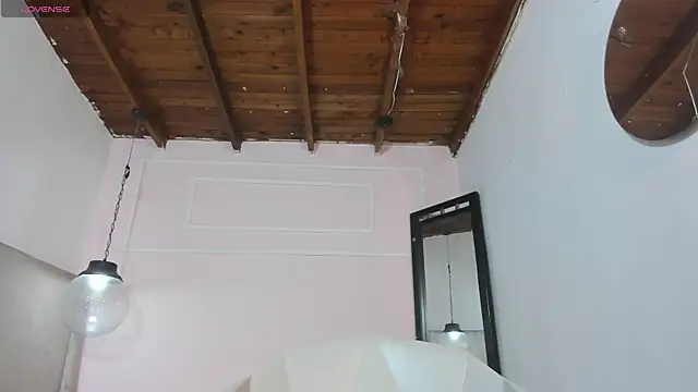 Izelevans online show from April 2026 12:25:02 PM