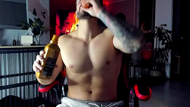 Valenthino Salvatore online show from June 2026 12:04:02 AM