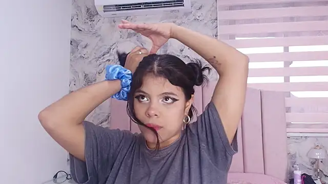 katsumi yan online show from December 2025 07:29:02 PM