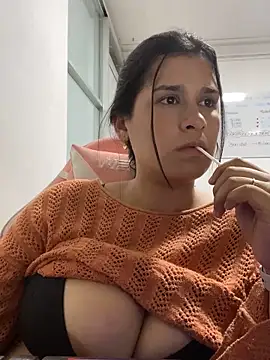 Snapshot of ArinaFoxx chatting on November 2025 04:55:01 AM ArinaFoxx online show from November 2025 04:55:01 AM