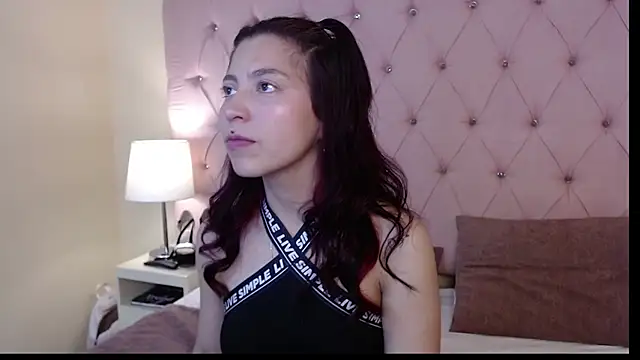 Hillary Thomson online show from December 2025 02:11:01 PM