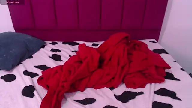 Snapshot of Tinyy_Star chatting on December 2025 04:11:02 AM Tinyy Star online show from December 2025 04:11:02 AM