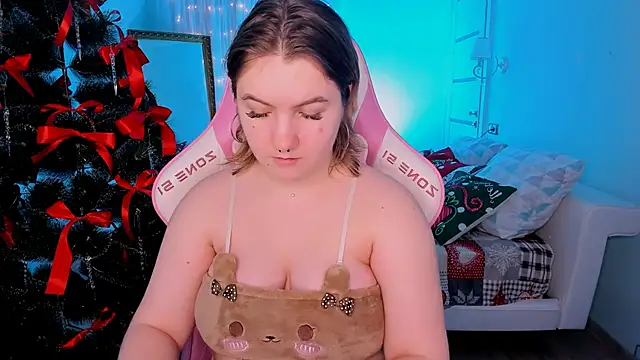 lovelyy julia online show from January 2026 06:51:02 AM