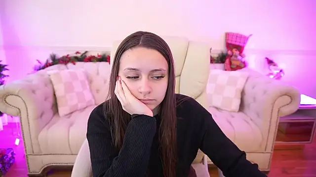 TinyNatalie online show from January 2026 07:46:01 AM