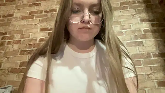 Snapshot of Blair_Reid chatting on November 2025 04:32:02 PM Blair Reid online show from November 2025 04:32:02 PM