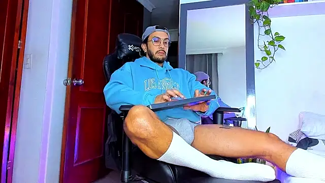 JotaCeliz online show from February 2026 10:48:01 AM