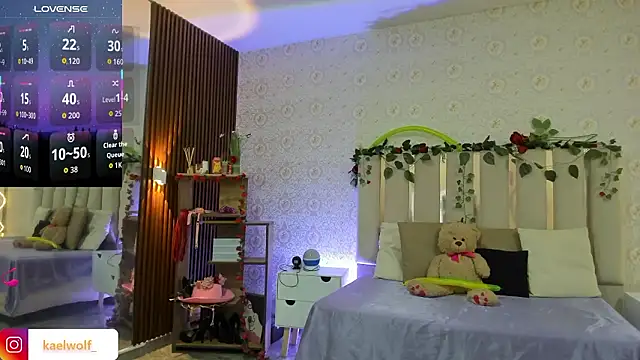 kaelwolf tay online show from February 2026 07:19:02 PM