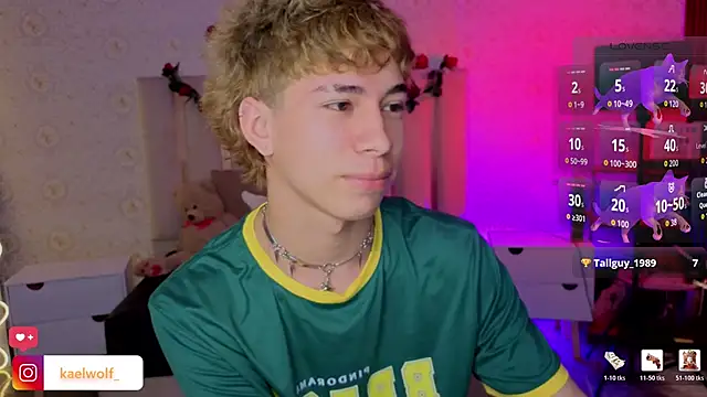 kaelwolf tay online show from April 2026 07:31:02 PM