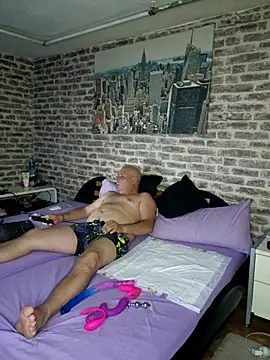SquirtPassion1995 online show from July 2026 09:40:02 PM