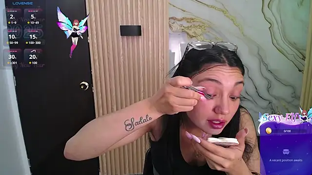  ArianaToro online show from January 2026 01:37:02 PM