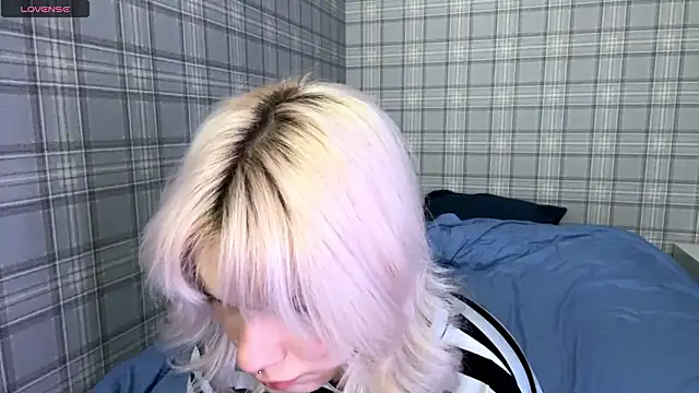 Snapshot of LolaDollyMur chatting on January 2026 08:13:02 PM LolaDollyMur online show from January 2026 08:13:02 PM