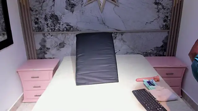 ZoeCollin online show from January 2026 07:26:02 PM