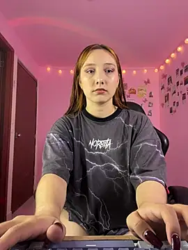 Davne  online show from April 2026 10:35:02 PM