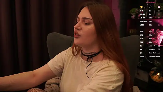 Snapshot of LucyLuice chatting on December 2025 05:13:01 AM LucyLuice online show from December 2025 05:13:01 AM