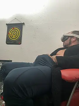 2addictivelyhorny online show from January 2026 01:26:01 PM