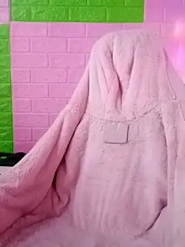 Lily-ross22 online show from March 2026 06:32:01 AM