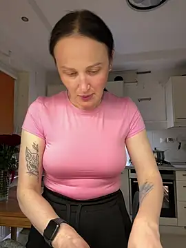 TomilaSi online show from March 2026 10:15:01 PM