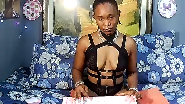 JuicyEbonyGoddess online show from March 2026 01:47:01 PM